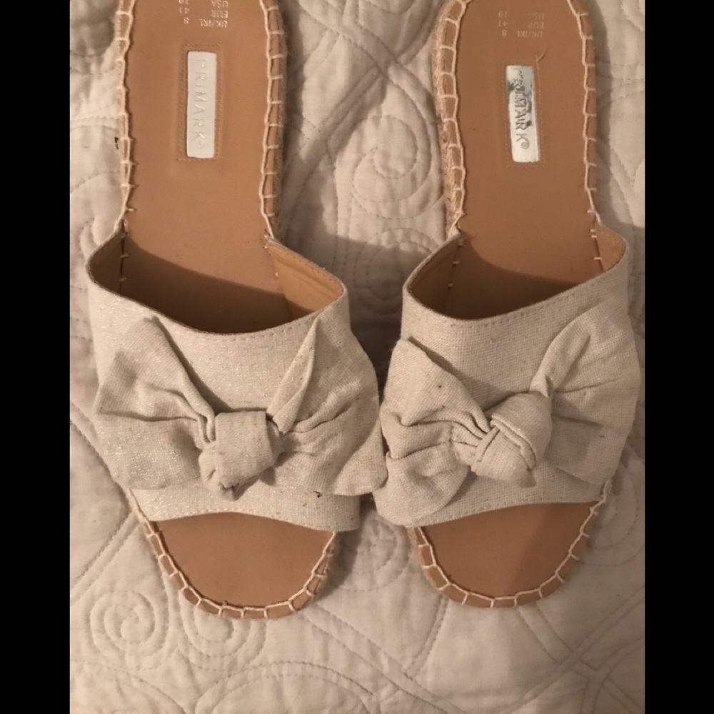 Bow tie slides
